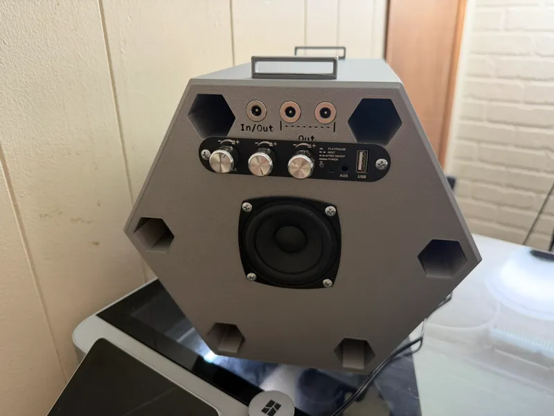 Hex Speaker