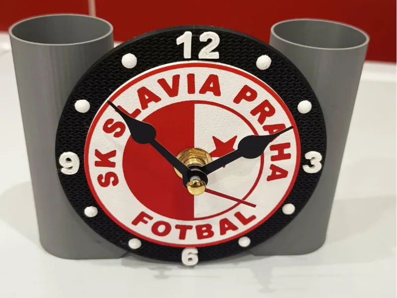 držák na tužky jako Slavia Praha