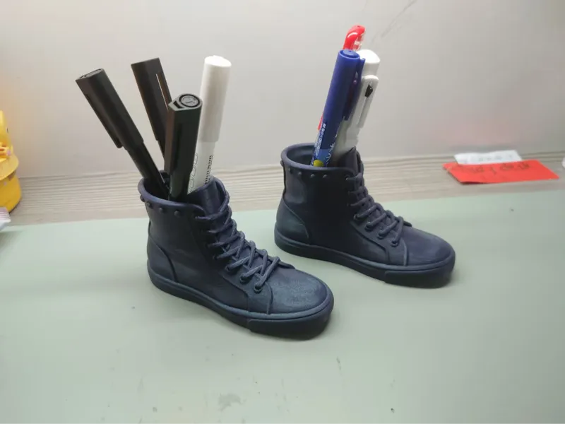 好事成双  笔筒鞋