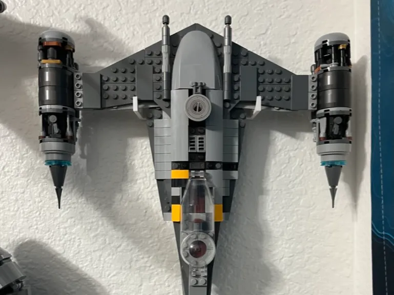 Wall Mount for N-1 Mandalorian Starfighter (75325)