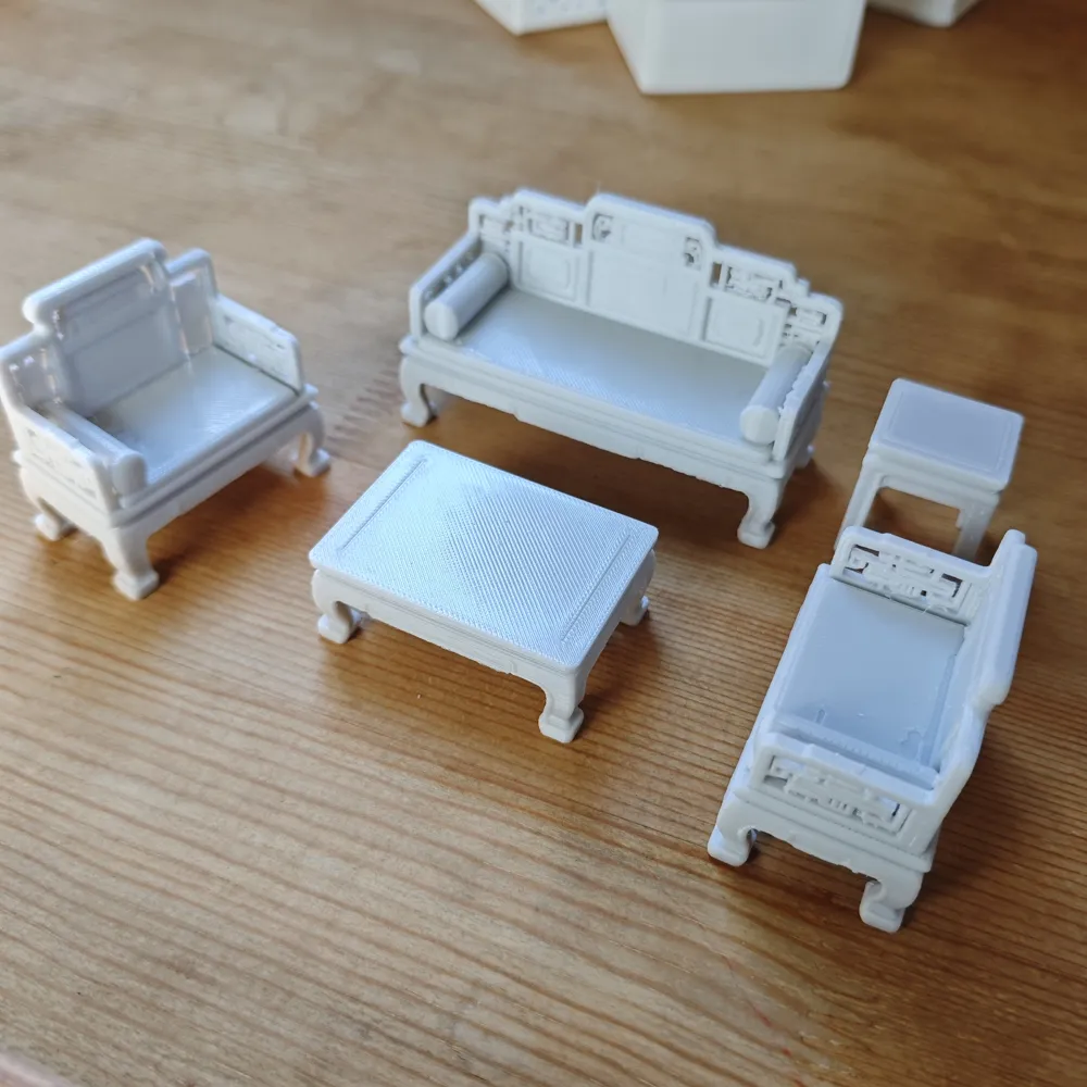 Ensemble 7 Pièces Mini Mobilier Maison De Poupée 1:12 - Canapé, Fauteuils, Table Et Service à Thé Avec Coussins