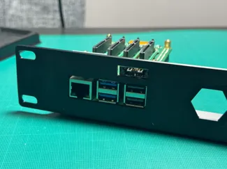 Rack 10" RPI5 - Radxa Penta Hat