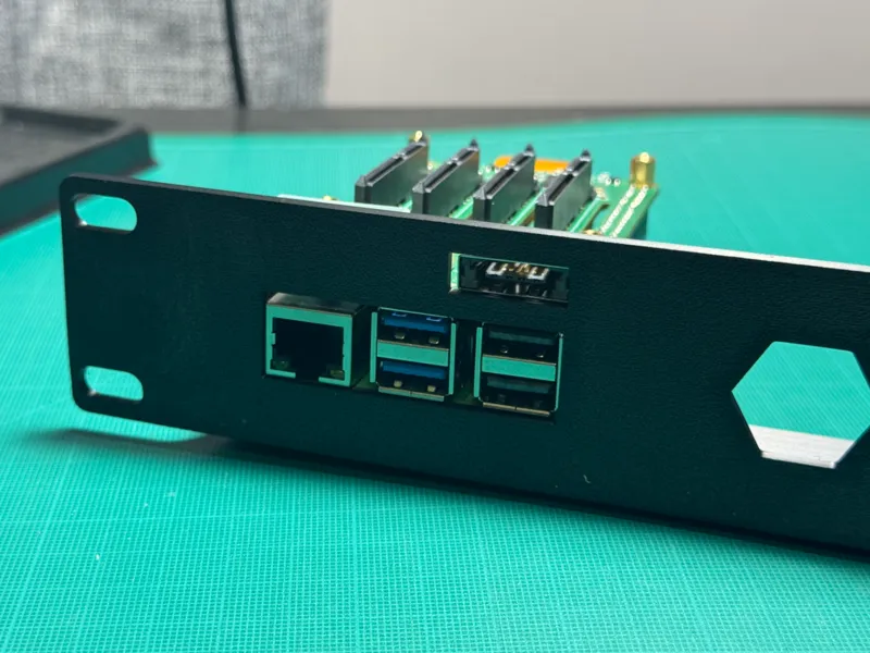 Rack 10" RPI5 - Radxa Penta Hat
