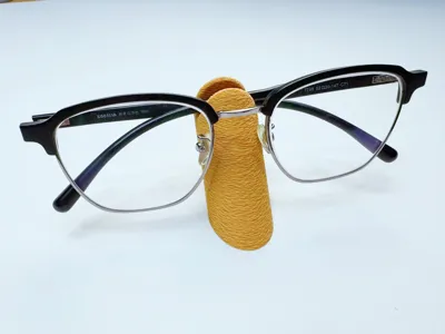 Minimalist Glasses Stand Design