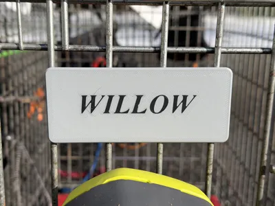 Fully customizable dog crate plaques/labels