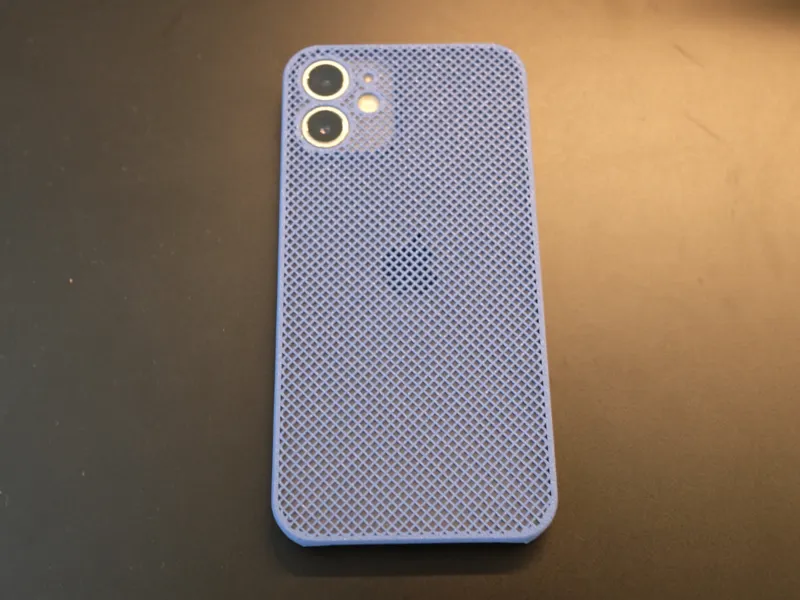iPhone12 Mini 手机壳，轻薄手感，底面平整