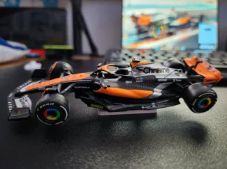 Bburago F1 1/43 Model Angled Display Stand