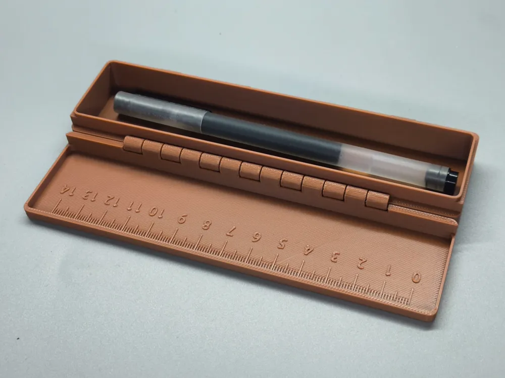 Small pencil case with a built-in ruler (Print in Place, no supports ...