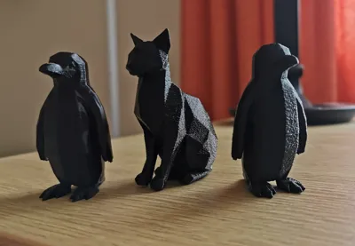 Penguin & Cat – Geometric 3D Models (AI) low poly