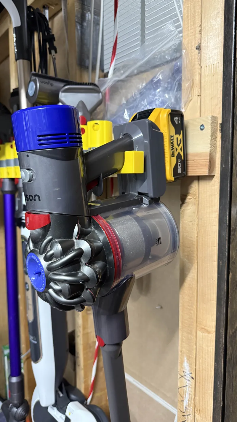 Dyson V8 Dewalt Battery Mount