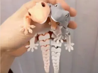 Flexi Gecko — Articulated Lizard Toy