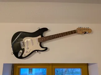 E-Gitarrenhalterung für die Wand