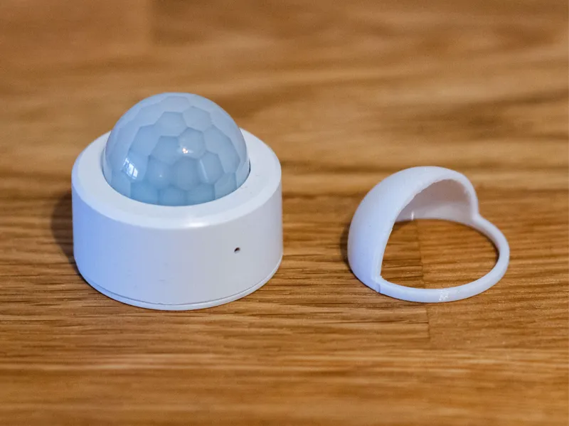 Tuya PIR motion sensor half blinder, Friction fit