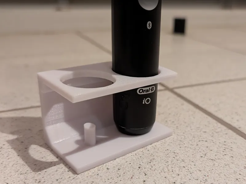 Toothbrush holder OralB io