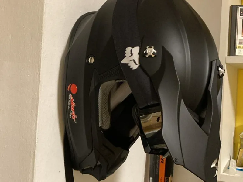Motorrad Helmhalter