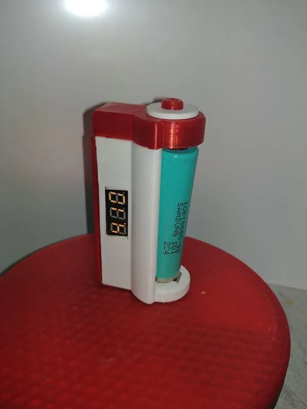 Pratik testeur 18650 et piles bouton 
