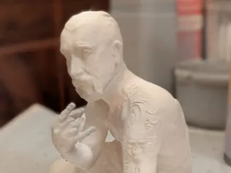 Delec statue