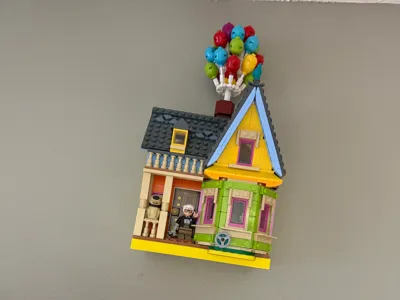 Up! House Wall Mount