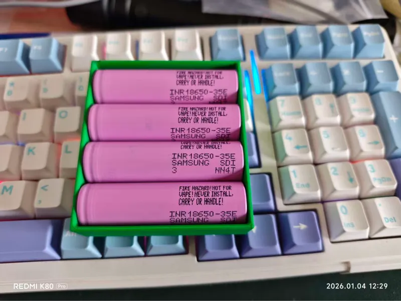 18650、21700电池收纳盒