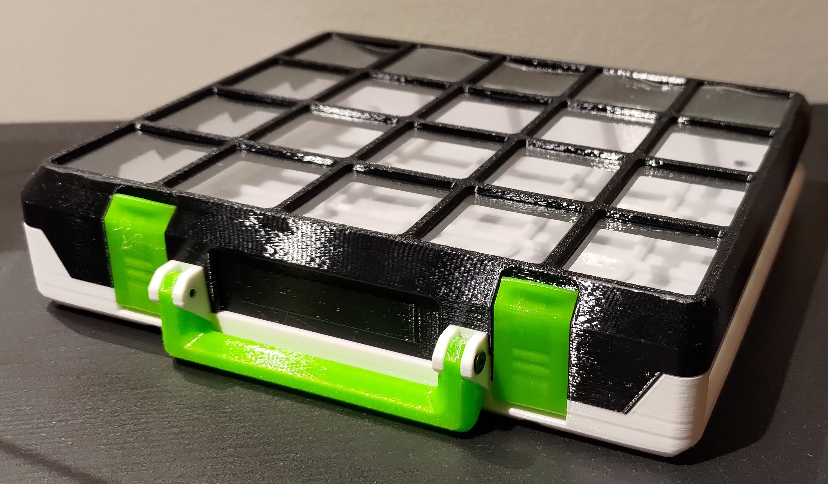 Modern Gridfinity Case w/ Handle + 5u height, Parametric