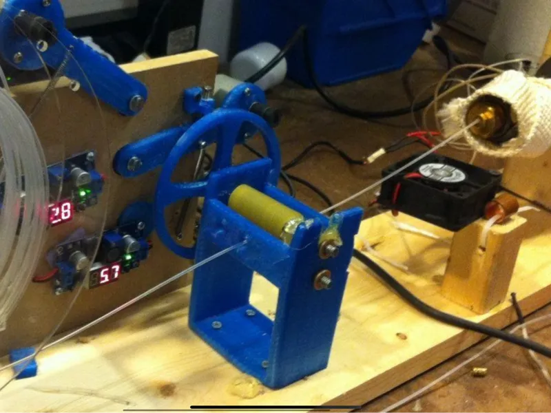 Filament maker