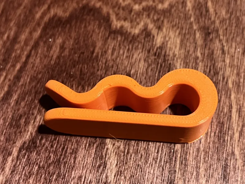 Belt Clip v 1.1 - Nail those Floppy Ends!