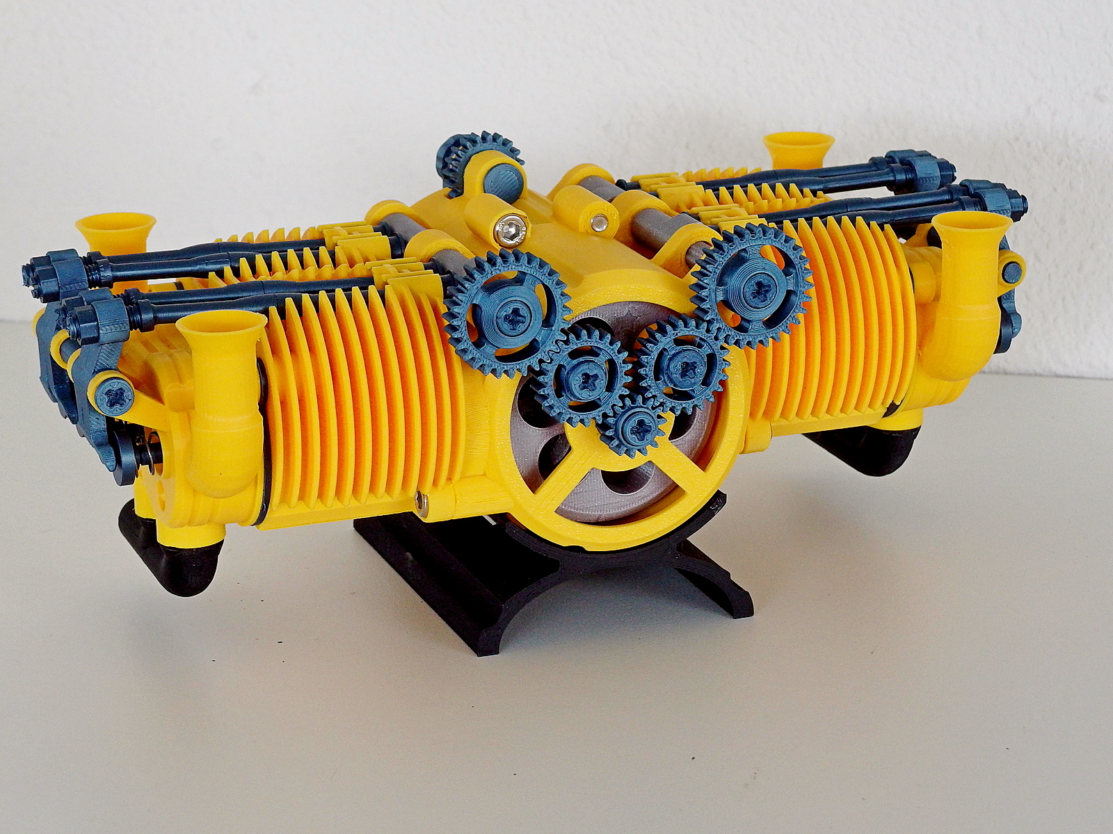 4 Cylinder OHV Boxer Engine