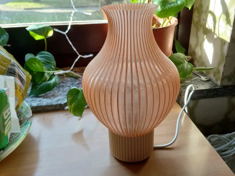 Ribbed Vase Lamp – Warm Ambient Light