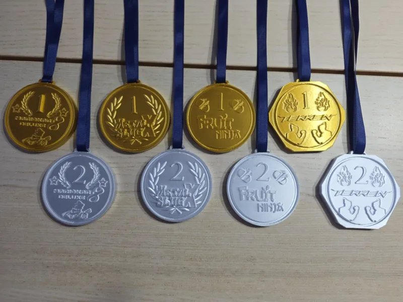 Metal Slug, Tekken, Mario Kart, Fruit Ninja Medals