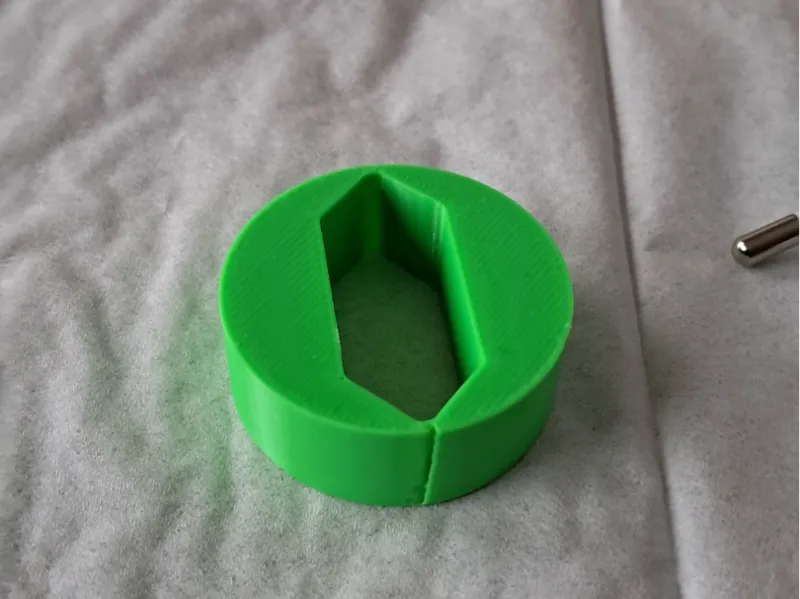 230v adapter - Round to Square