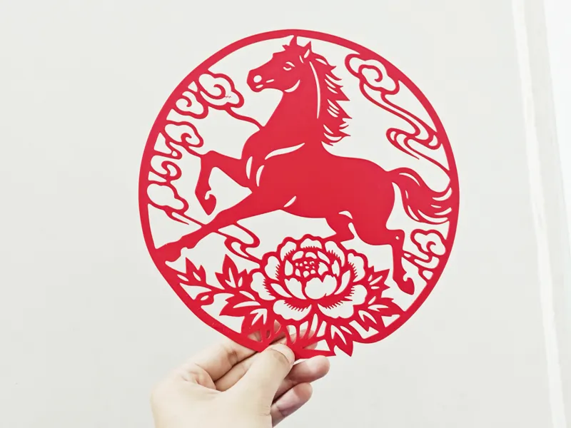 2026年马年“马上有钱花”窗花