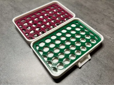 Soap dishes with drainage and decorative inserts