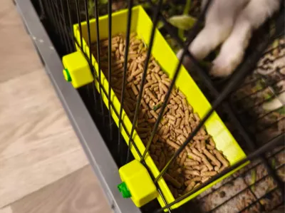 Animal Cage Feeder