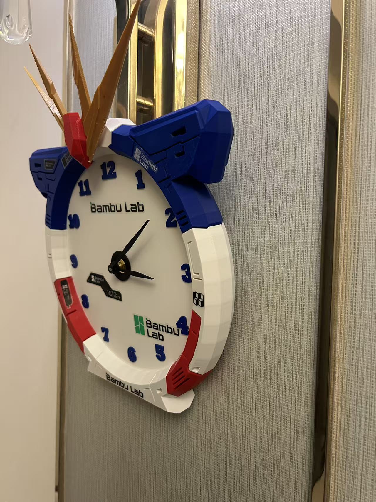 Gundam color scheme clock, assembly type - Free 3D Print Model