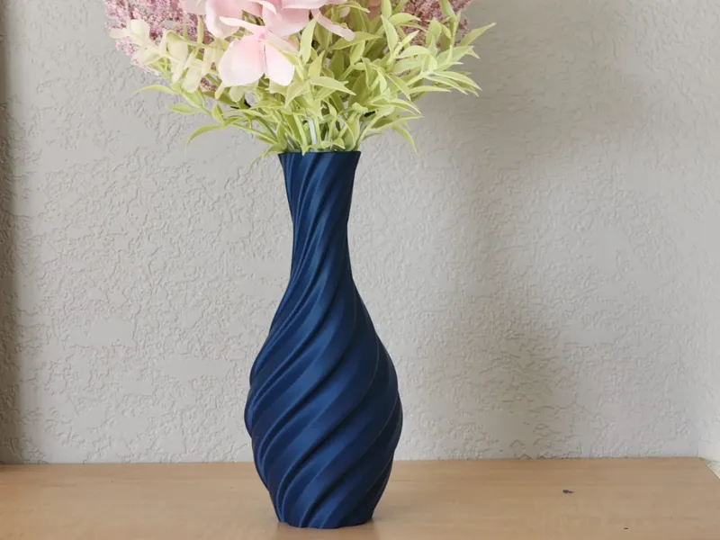 Aeris Vase