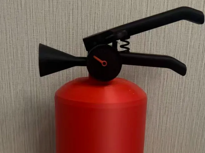 按压喷水灭火器