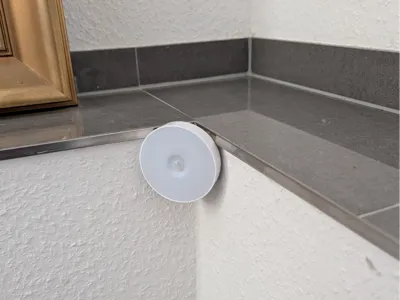 Motion Light Corner Bracket