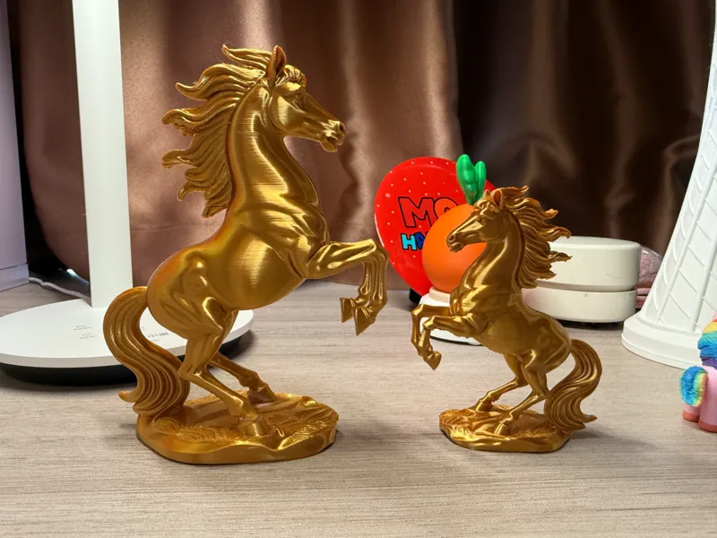 马到成功纯金新年摆件