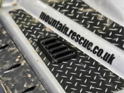FTX Kanyon Land Rover Style Bonnet Vents/Grilles