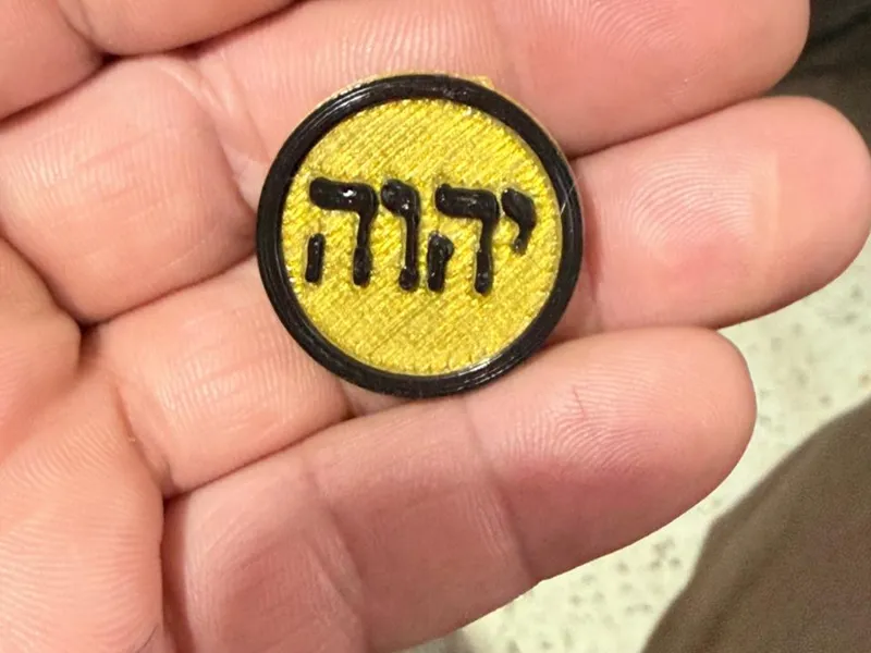 Pin tetragramaton