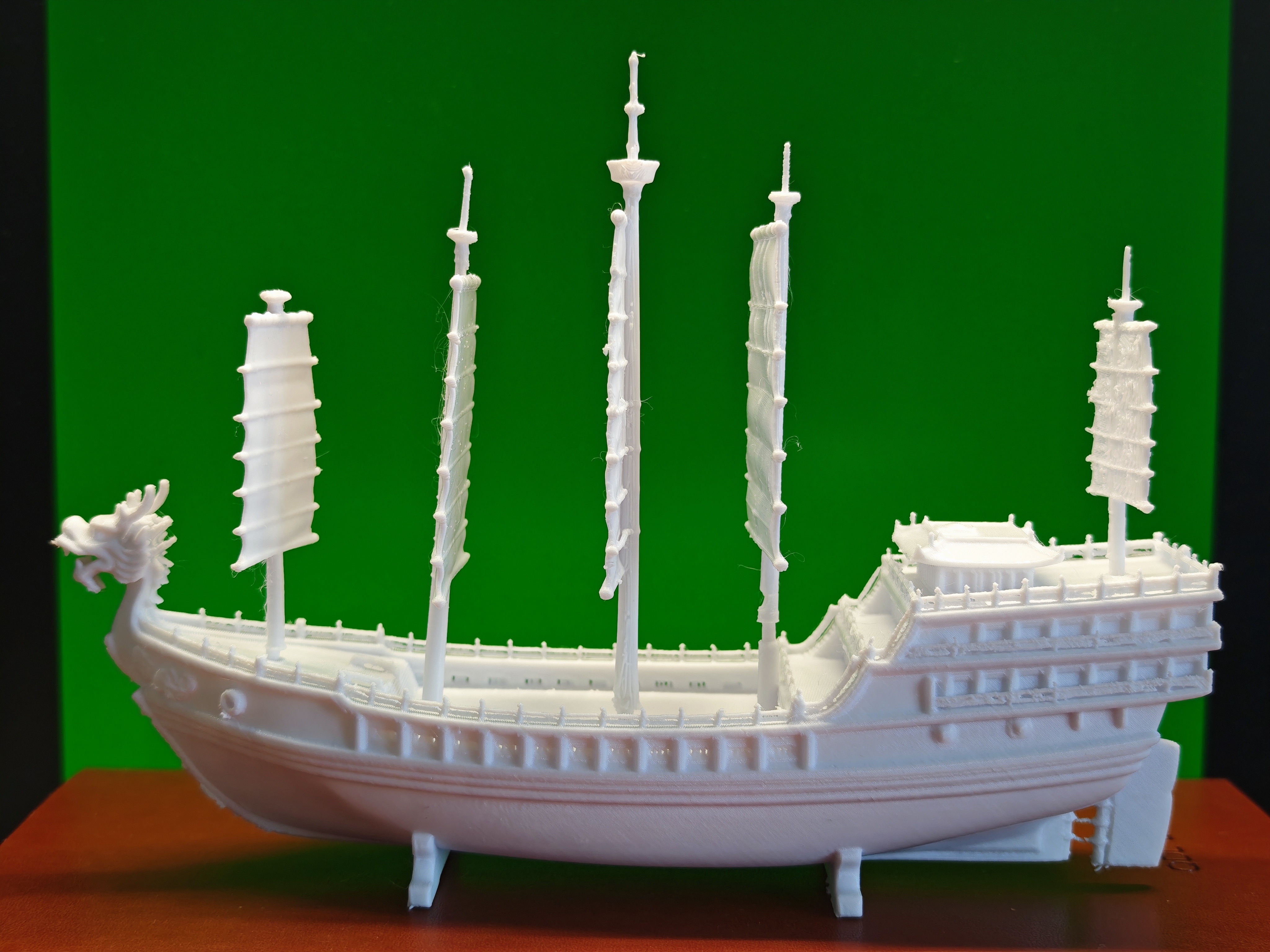 H. Charles Yi 手作り船の彫刻 Zheng He's Treasure Ship - Free 3D Print Model - MakerWorld