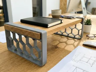 Customizable shelf riser with hex ribs