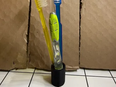Tooth brush holder
