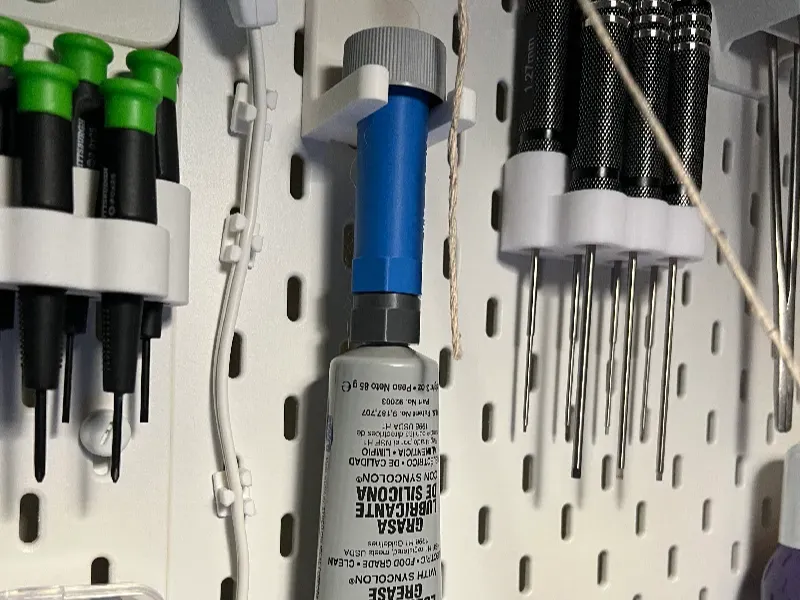 Skadis Mount for the Mr. Lube Z-axis lubricator