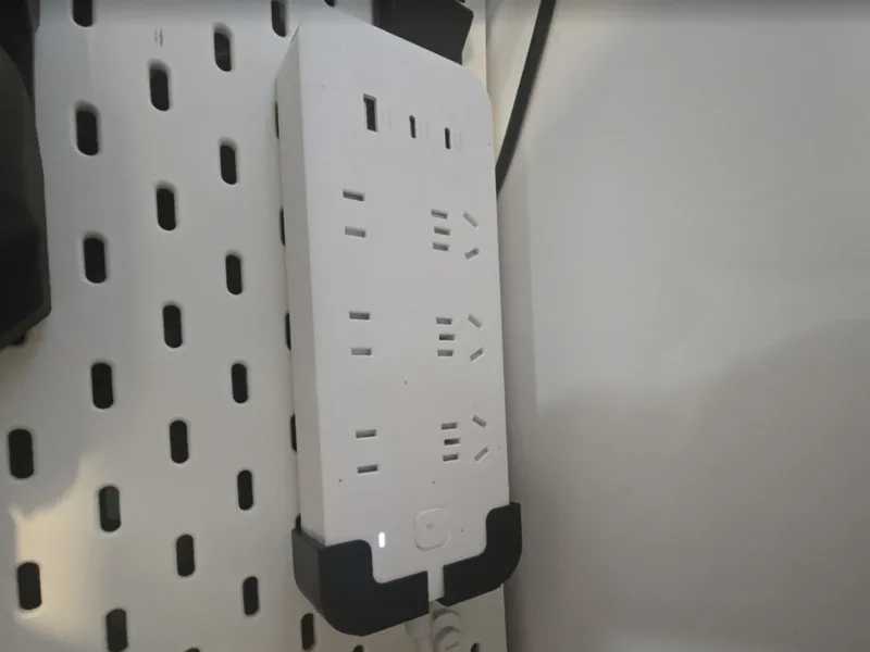 小米67W快充插线板支架