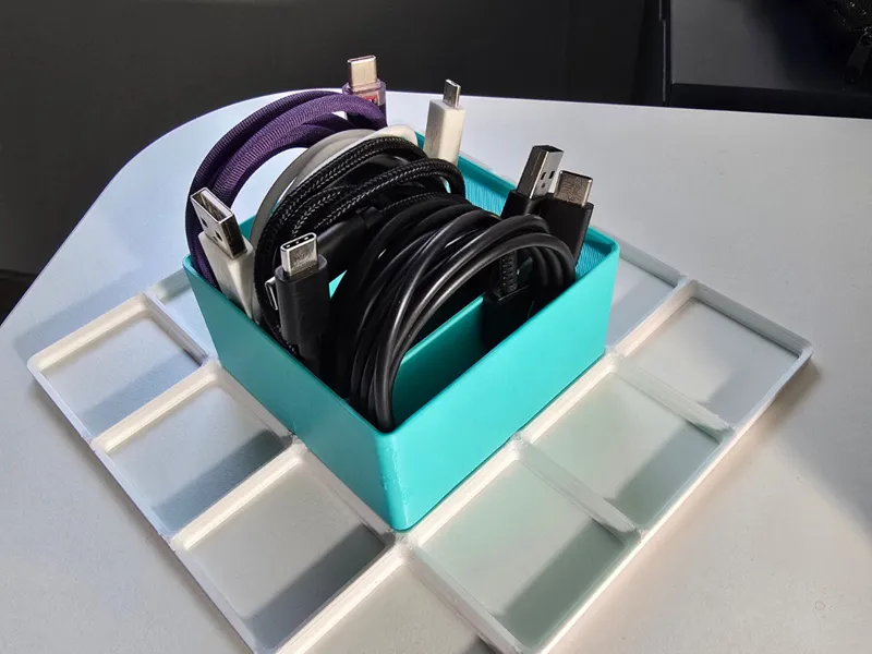 Gridfinity Cable Storage 2x2
