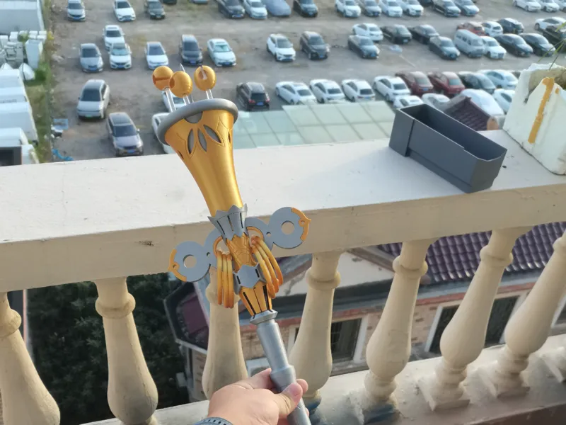 绝区零 卢西娅 cos道具武器