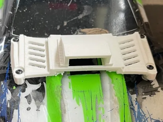 E Revo 2.0 Body Support with functional hoodscoop