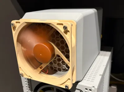 Fan shroud for HDD Bay by Kioskerz