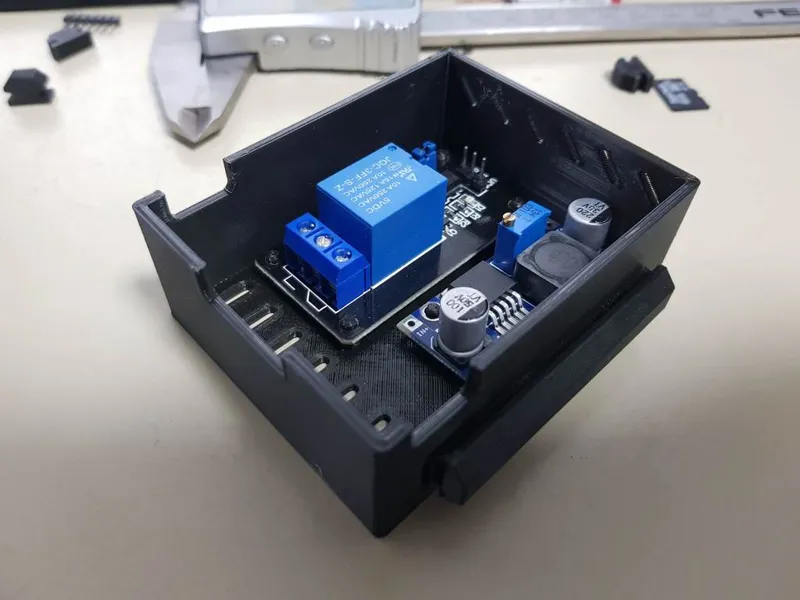 LM2596 + 1CH Relay Case with Extrusion Rail